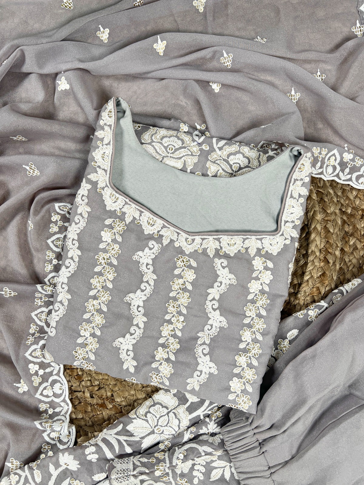 Star Georgette Threadwork Kurta Set