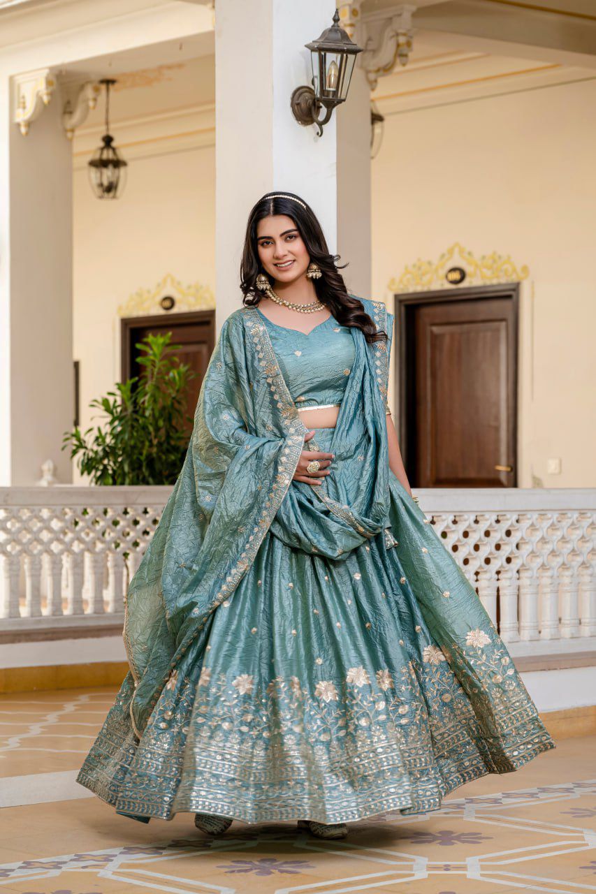 Exclusive Lehenga, Blouse & Dupatta set