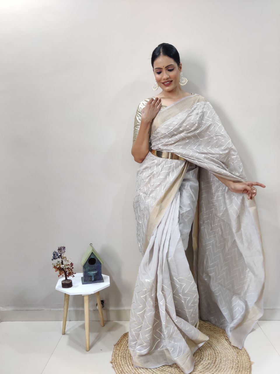 Premium Linen Patta Silk Pre-Draped Saree
