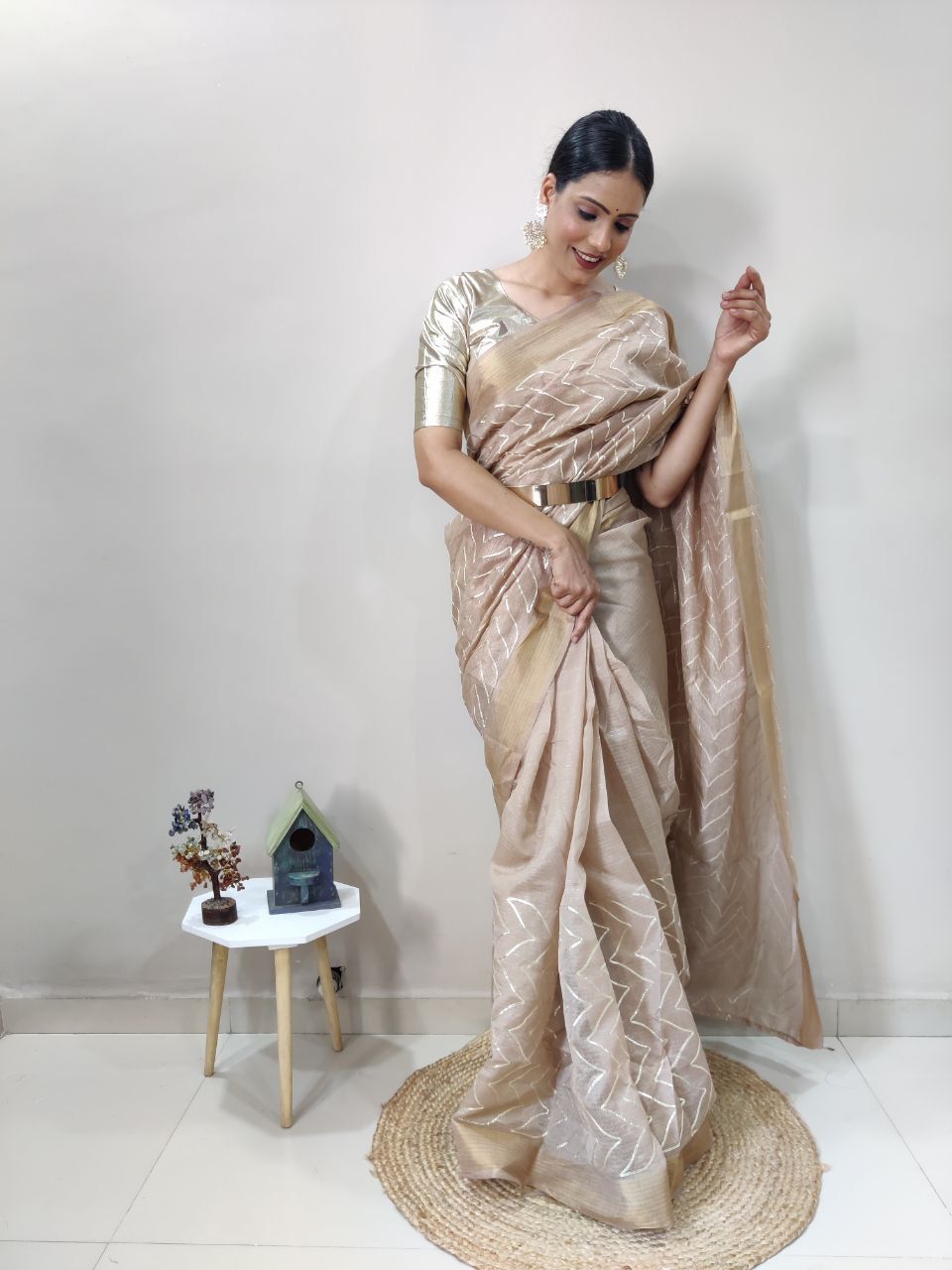 Premium Linen Patta Silk Pre-Draped Saree