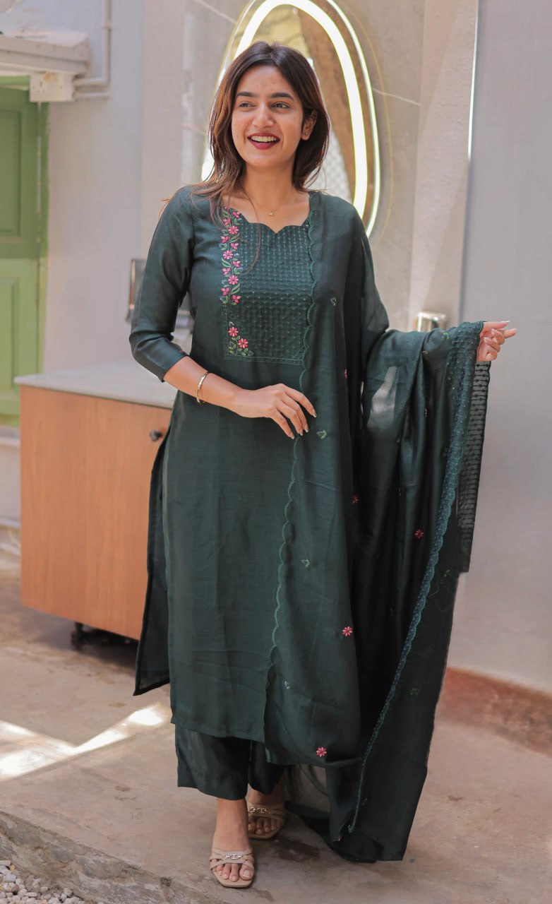 Elegant Straight Kurti Pant & Dupatta Set